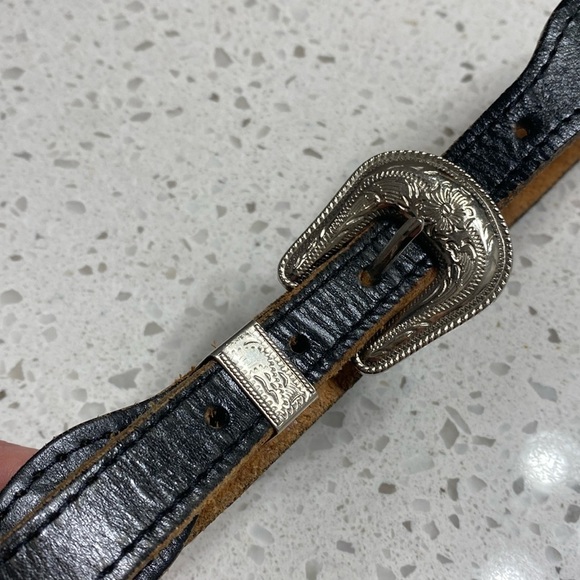 Dakota Embossed belt Sz 26 black w concha’s silvertone removable buckle western - Picture 2 of 9